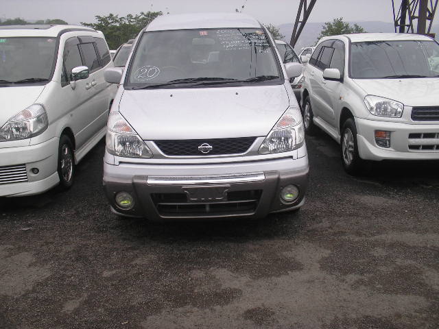 2001 Nissan Serena Images