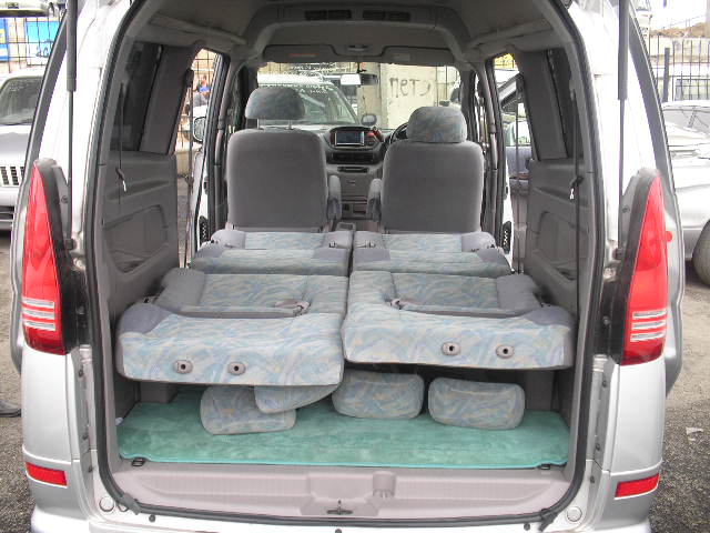 2001 Nissan Serena Pictures