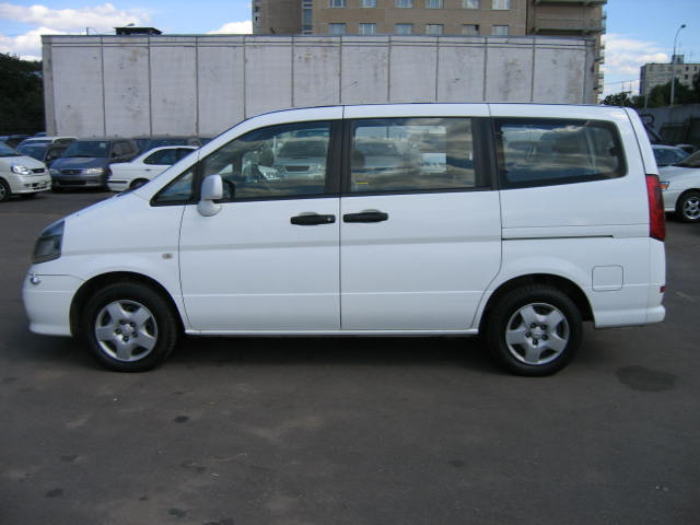 2001 Nissan Serena For Sale