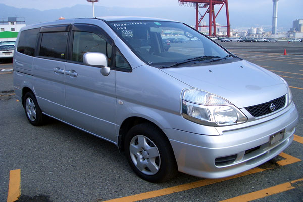 2001 Nissan Serena Pictures