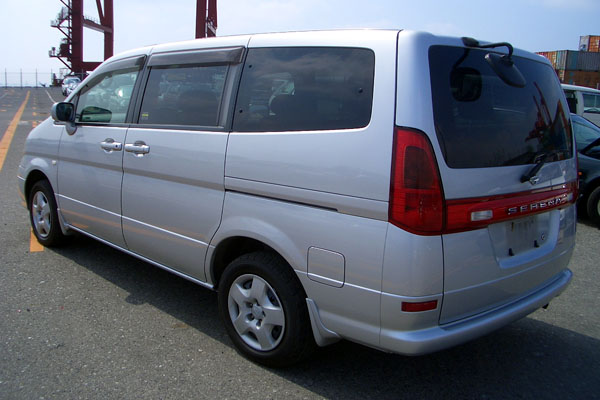 2001 Nissan Serena Photos