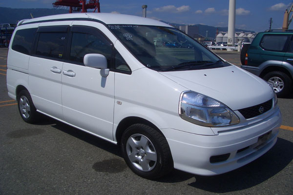 2001 Nissan Serena Images