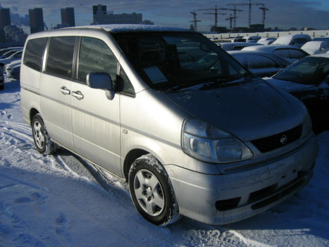 2001 Nissan Serena Pictures