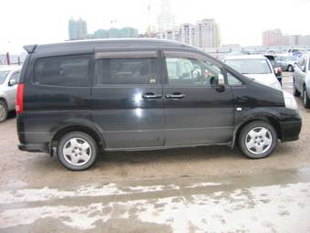 2001 Nissan Serena Images