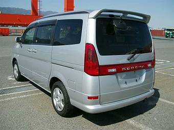 2001 Nissan Serena Photos