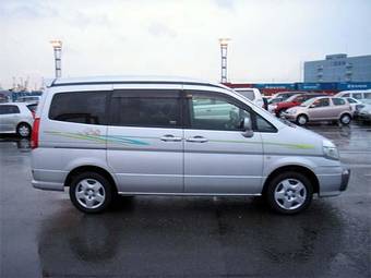 2001 Nissan Serena Pictures