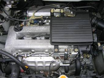 2001 Nissan Serena Pictures