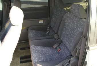 2001 Nissan Serena Photos