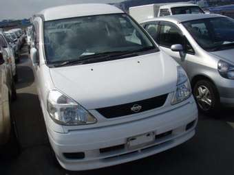 2001 Nissan Serena Pictures