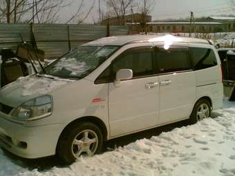 2001 Nissan Serena Photos