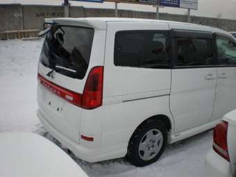 2001 Nissan Serena Pictures