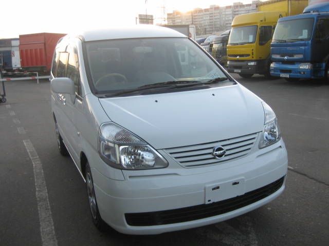 2001 Nissan Serena