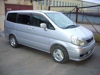 2001 Nissan Serena Pictures