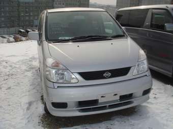 2001 Nissan Serena Pictures