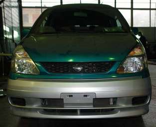 2001 Nissan Serena Photos