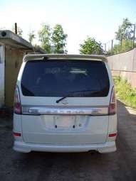 2001 Nissan Serena Photos