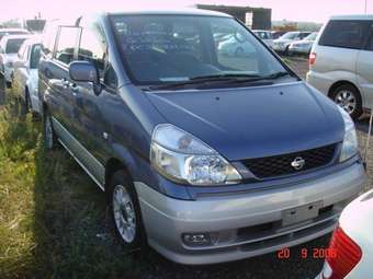 2001 Nissan Serena Photos