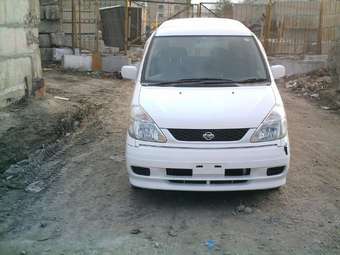 2001 Nissan Serena Pictures