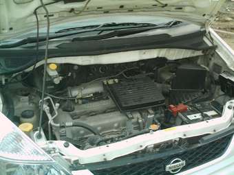 2001 Nissan Serena Pictures