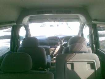 2001 Nissan Serena Photos