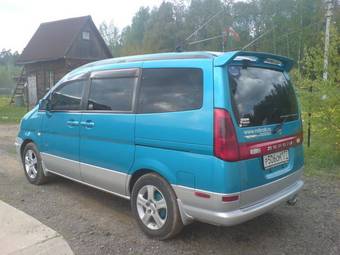 2001 Nissan Serena Photos