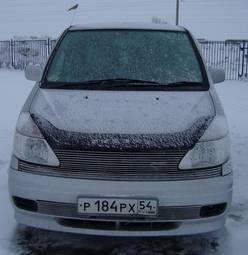 2001 Nissan Serena Photos