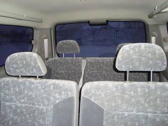 2001 Nissan Serena Pictures