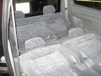 2001 Nissan Serena Photos