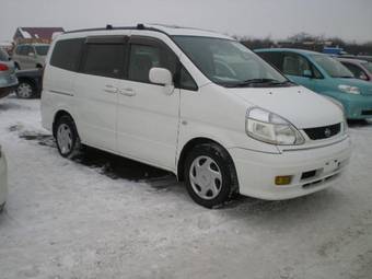 2001 Nissan Serena Photos
