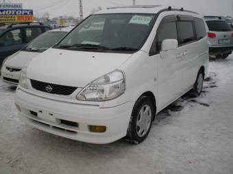 2001 Nissan Serena Photos