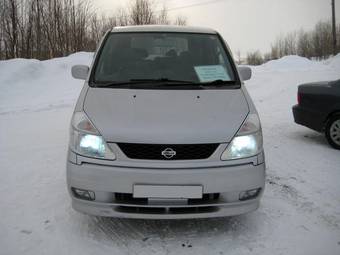 2001 Nissan Serena Photos