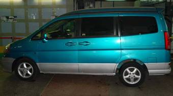 2001 Nissan Serena Pics