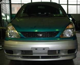 2001 Nissan Serena Pictures