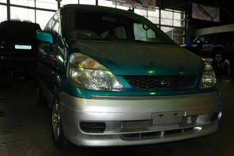 2001 Nissan Serena Wallpapers