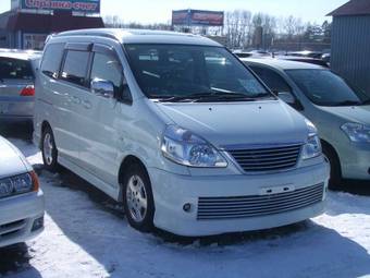 2001 Nissan Serena Photos