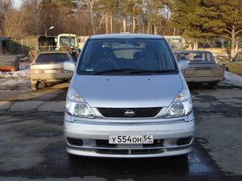 2001 Nissan Serena Photos