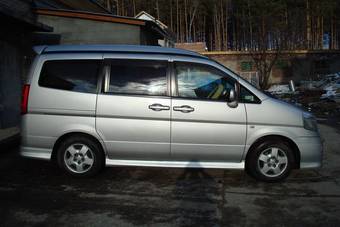 2001 Nissan Serena Photos