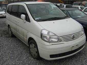 2001 Nissan Serena Photos