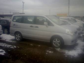 2001 Nissan Serena Pictures