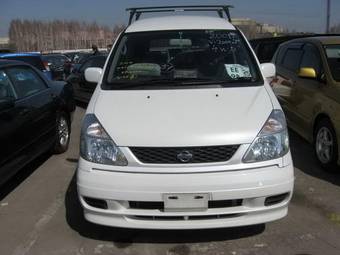 2001 Nissan Serena Photos