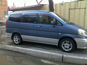 2001 Nissan Serena Photos