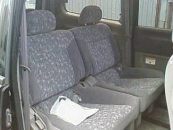 2001 Nissan Serena Photos