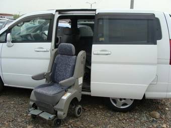 2001 Nissan Serena Photos