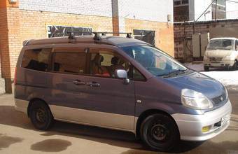 2001 Nissan Serena Photos