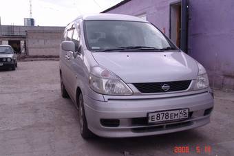 2001 Nissan Serena Photos