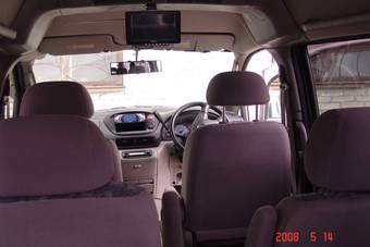 2001 Nissan Serena Photos