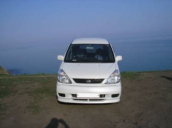 2001 Nissan Serena Photos