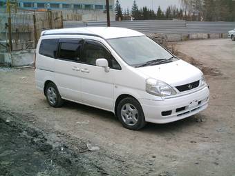 2001 Nissan Serena Images