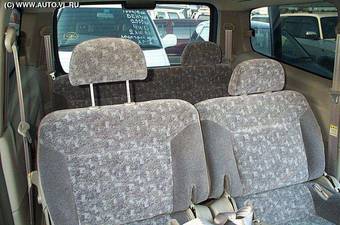 2001 Nissan Serena Photos