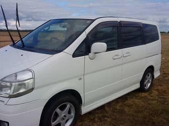 2001 Nissan Serena Photos